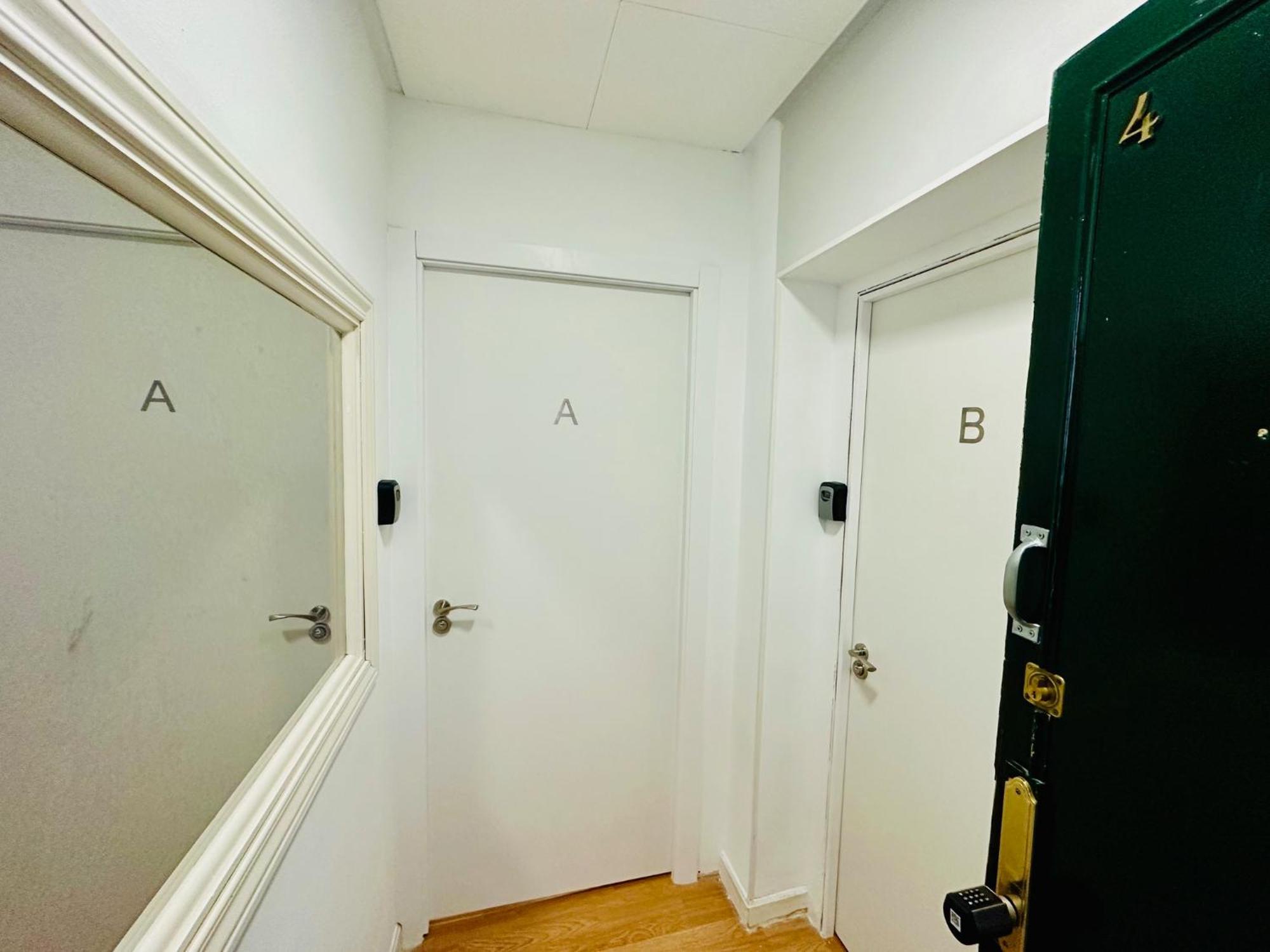 Punta Me Apartments In The Best Location Madrid Downtown Exterior photo